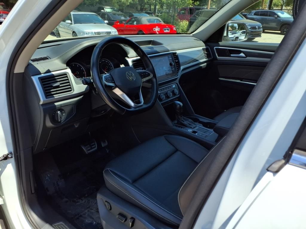 2021 Volkswagen Atlas V6 SE Technology R-Line photo 15