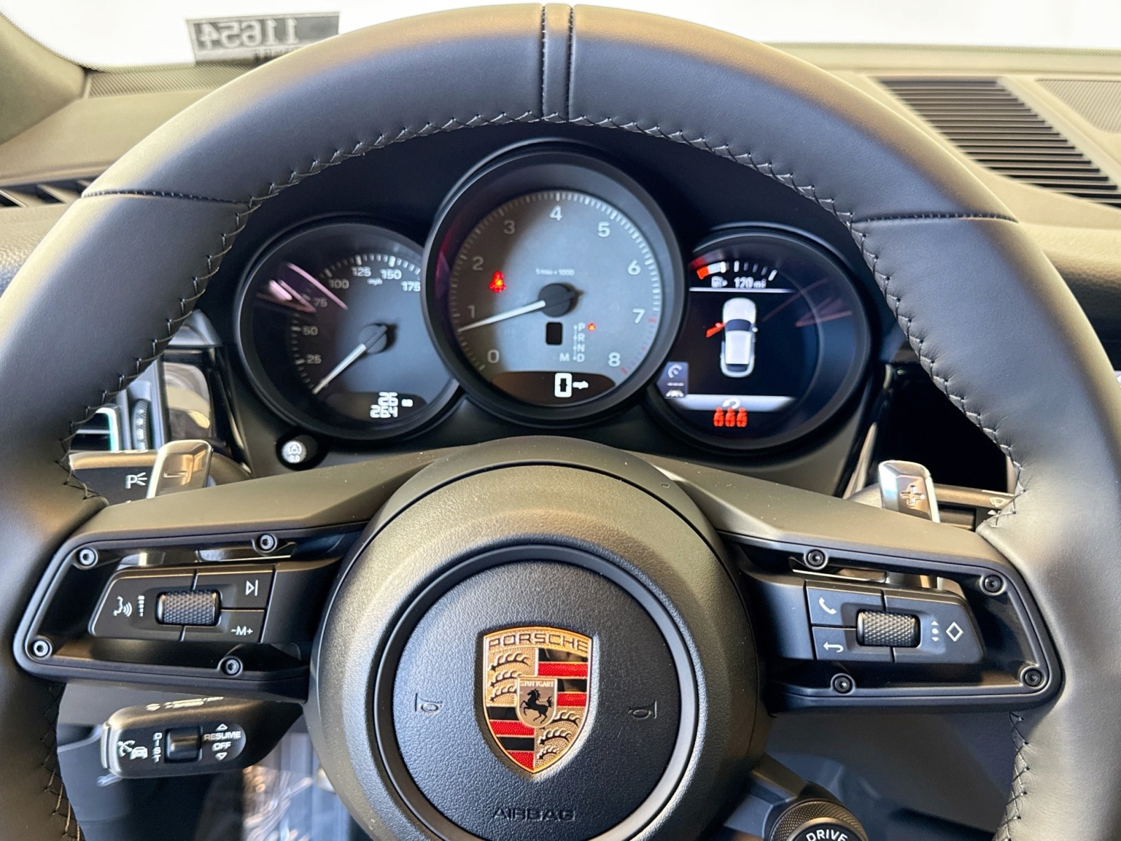 2025 Porsche Macan S photo 12