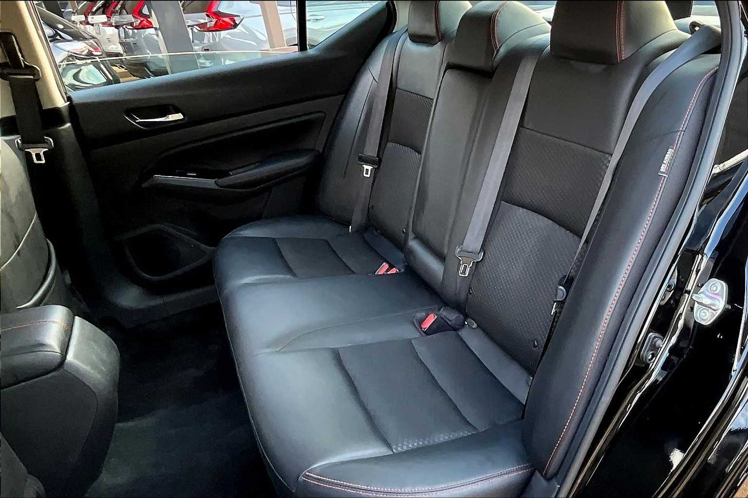 2024 Nissan Altima 2.5 SR photo 18