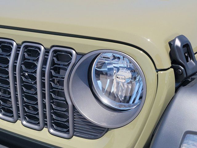 2025 Jeep Wrangler photo 15
