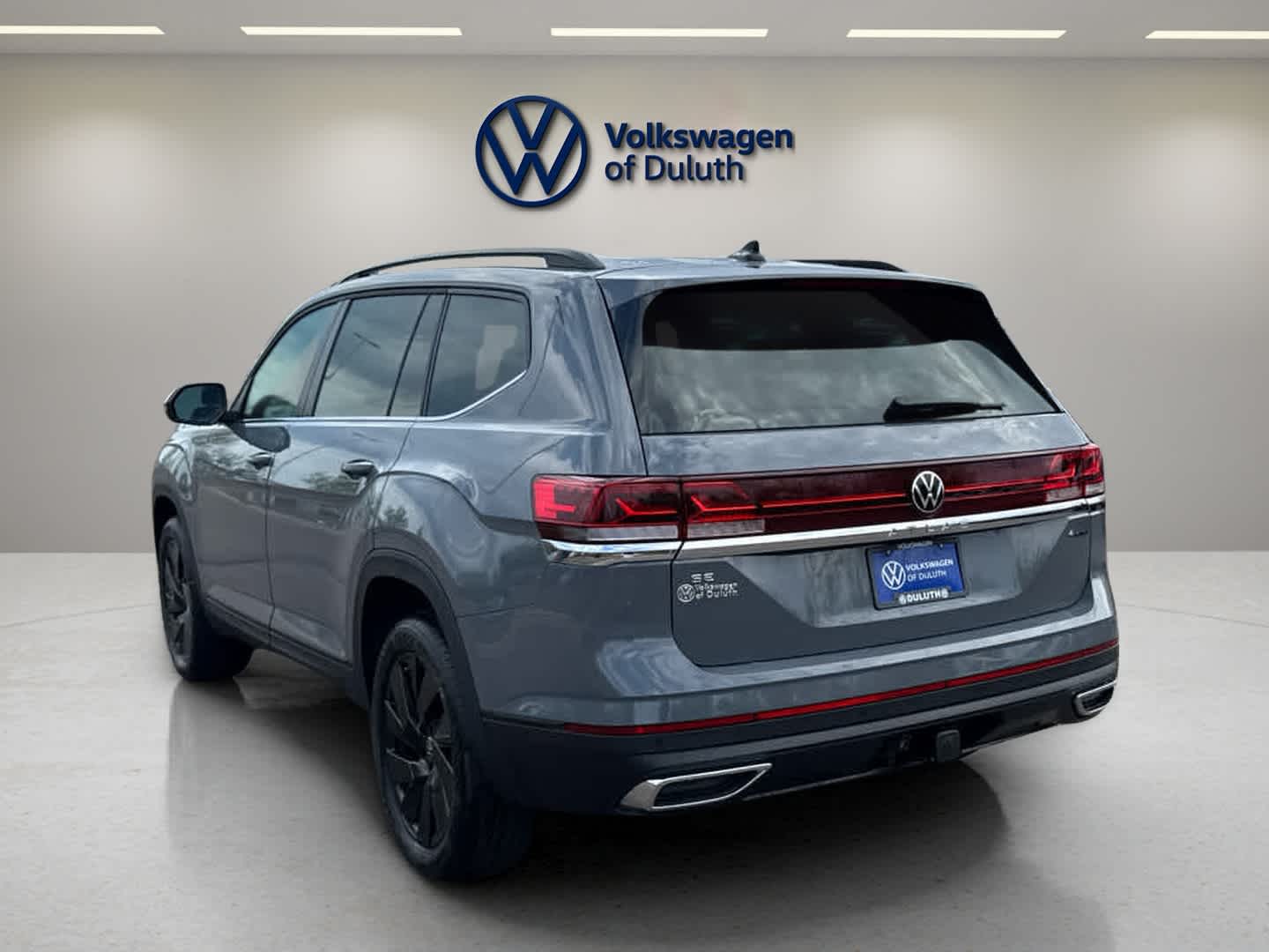 2025 Volkswagen Atlas SE Technology photo 3