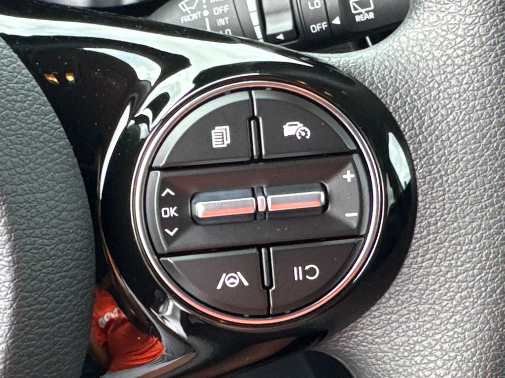 2025 Kia Soul LX S photo 22
