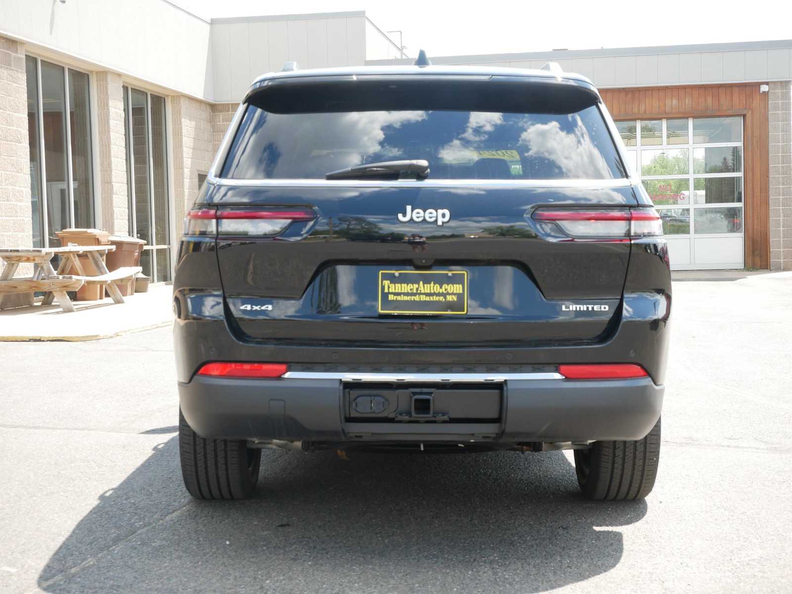 2024 Jeep Grand Cherokee Limited photo 6