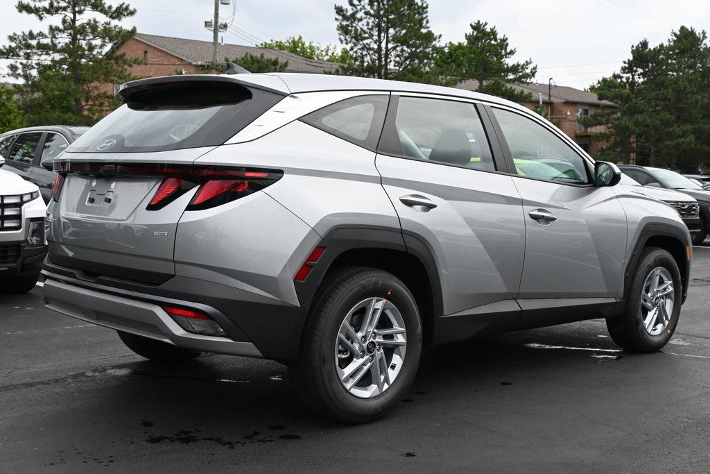 2025 Hyundai Tucson SE photo 6