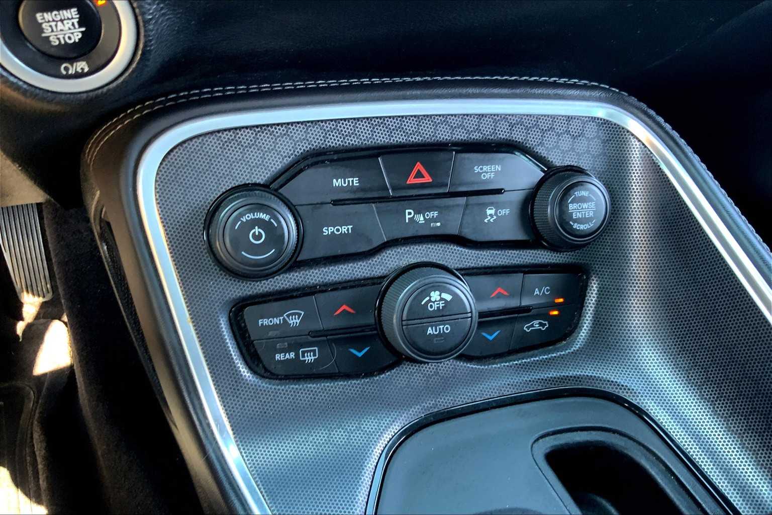 2018 Dodge Challenger R/T photo 30