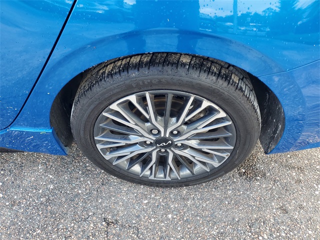 2023 Kia Forte GT-Line photo 8