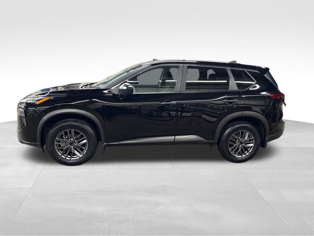 2024 Nissan Rogue S photo 2