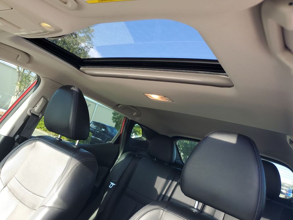 2017 Nissan Rogue Sport SL photo 26