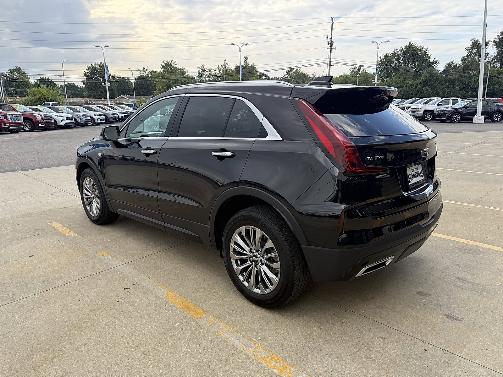 2024 Cadillac XT4 Premium Luxury photo 4