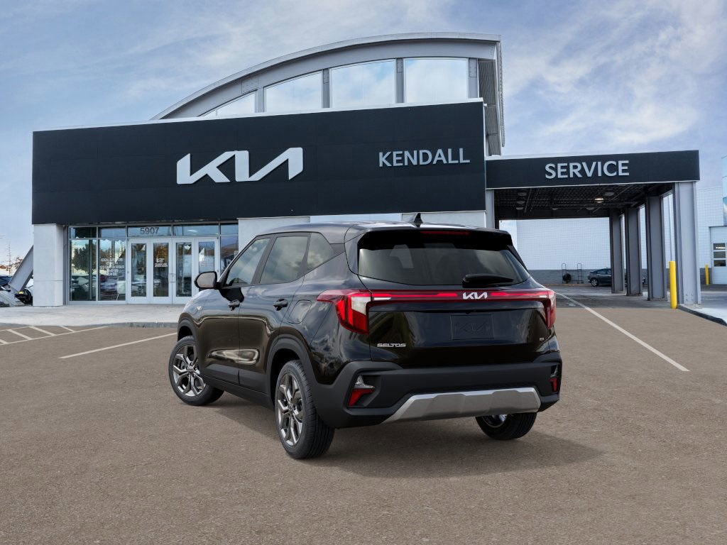 2026 Kia Seltos LX photo 3