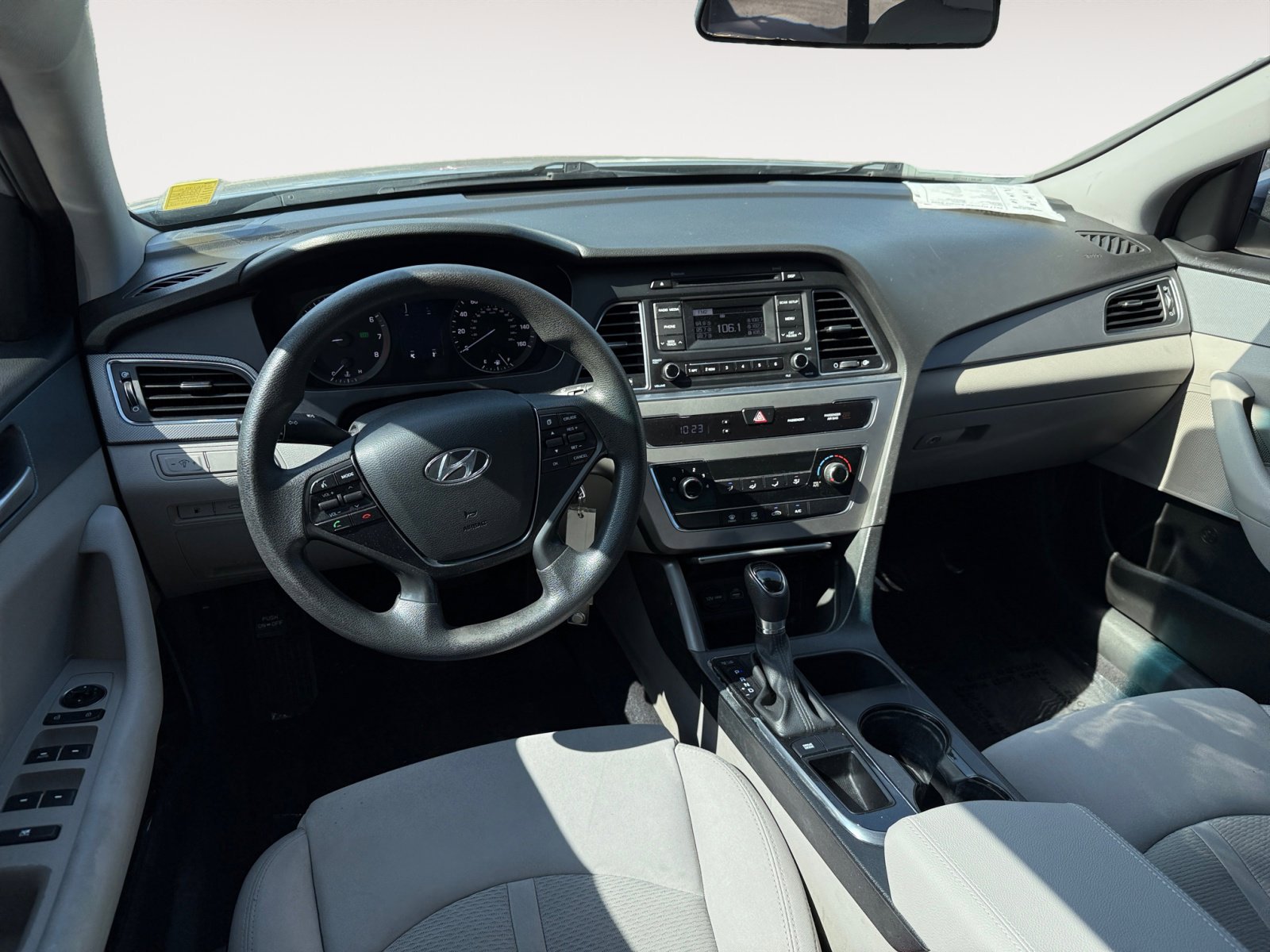 2017 Hyundai Sonata Base photo 15