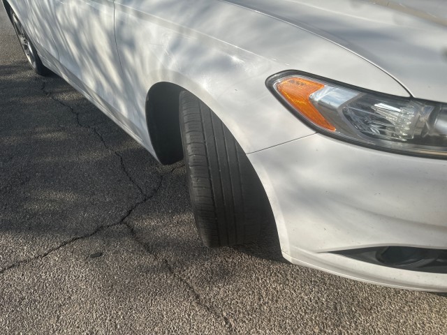 Used 2015 WHITE Ford SE image 2