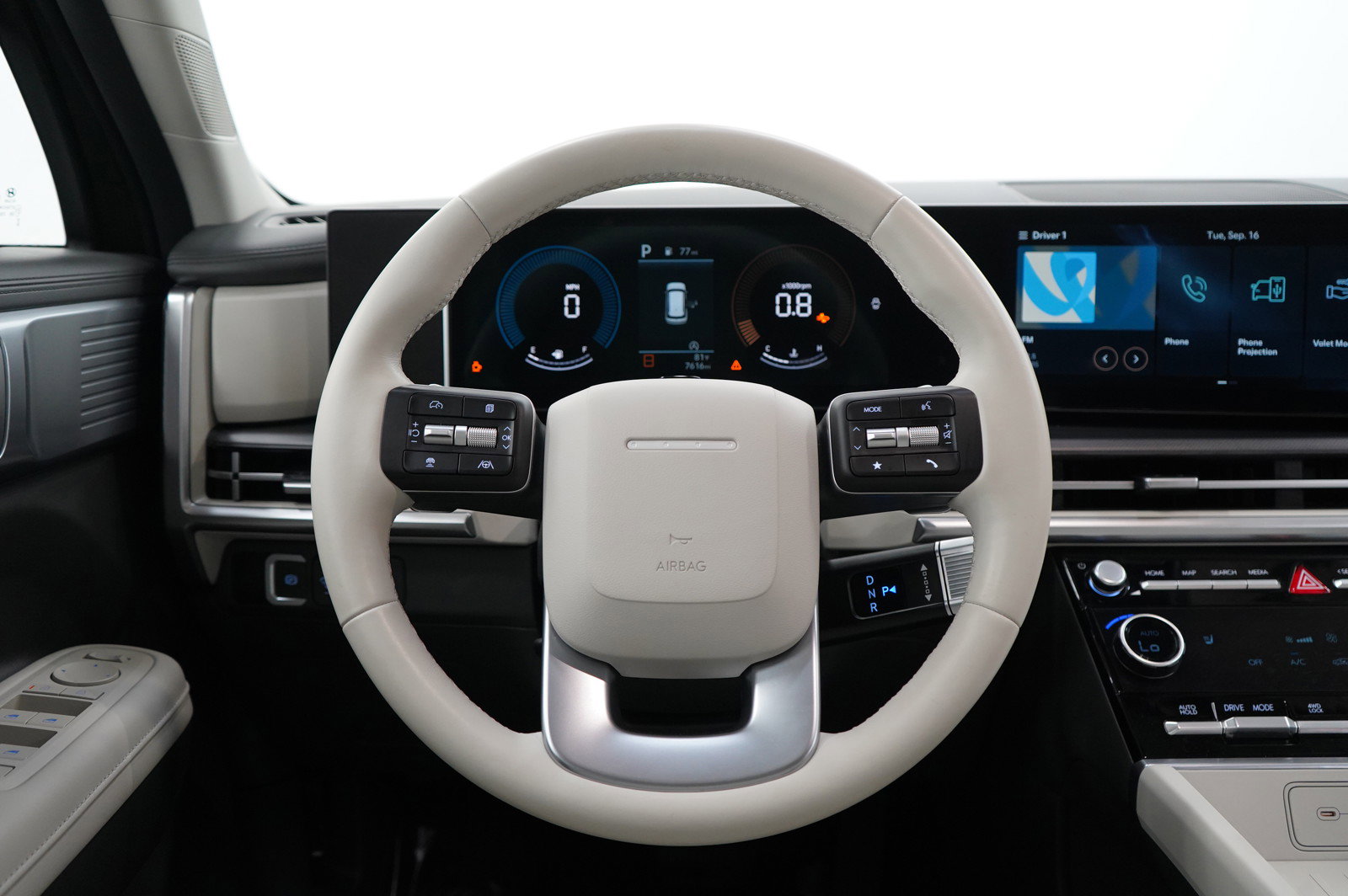 2025 Hyundai Santa Fe SEL photo 11