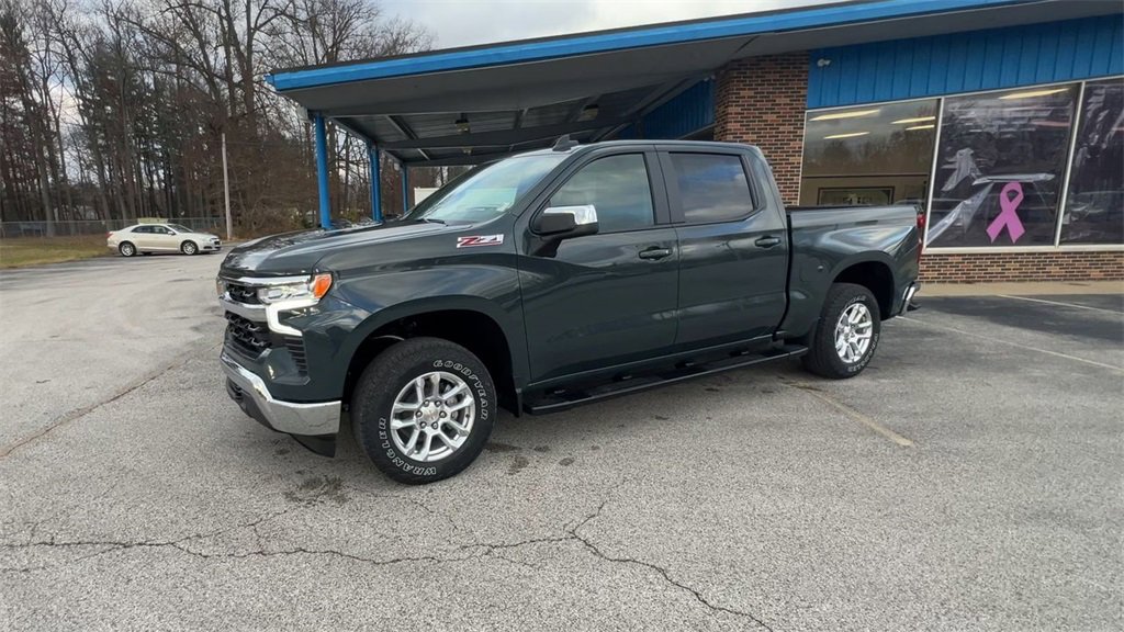 2026 Chevrolet Silverado 1500 LT photo 4