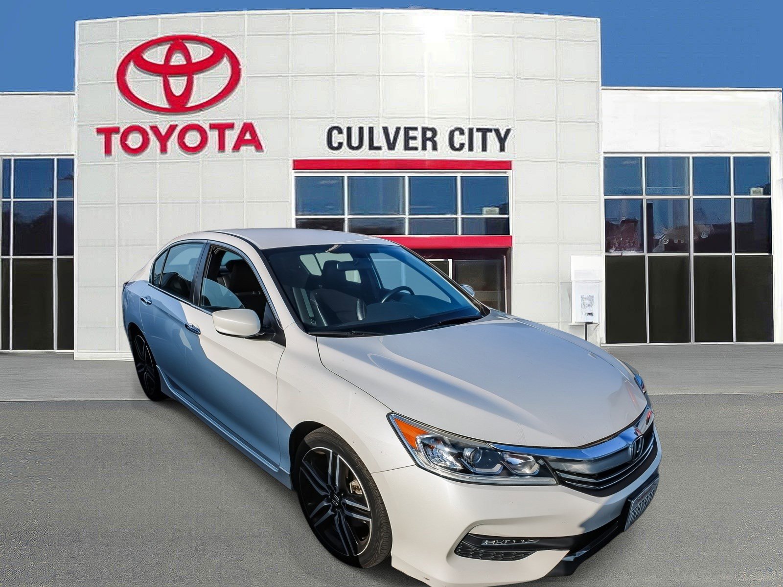 2016 Honda Accord Sport's photo