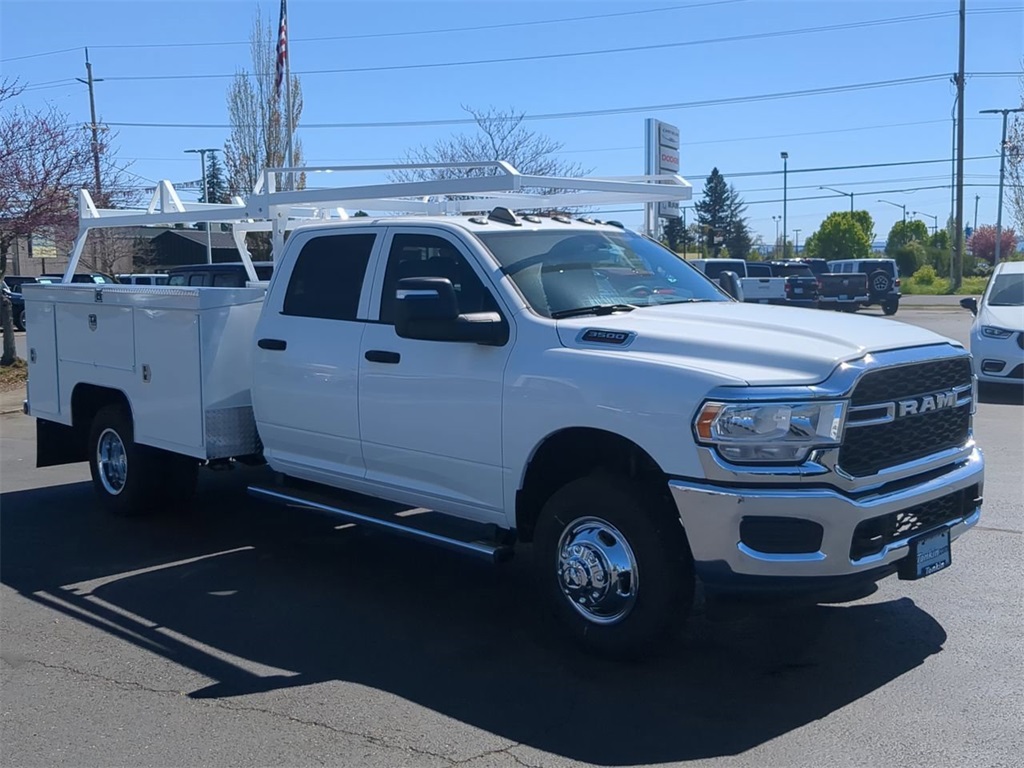 2024 Ram 3500 Tradesman photo 6