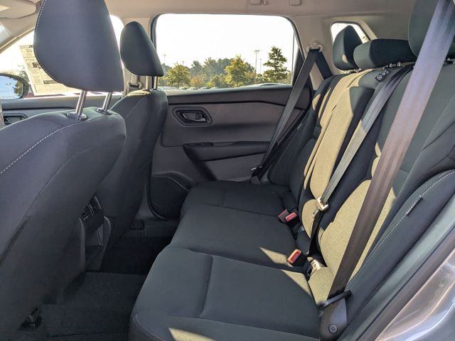 2026 Nissan Rogue S photo 10