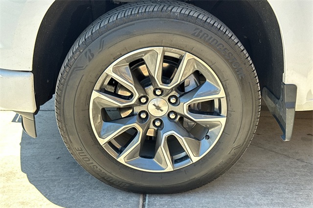 2023 Chevrolet Silverado 1500 RST photo 11
