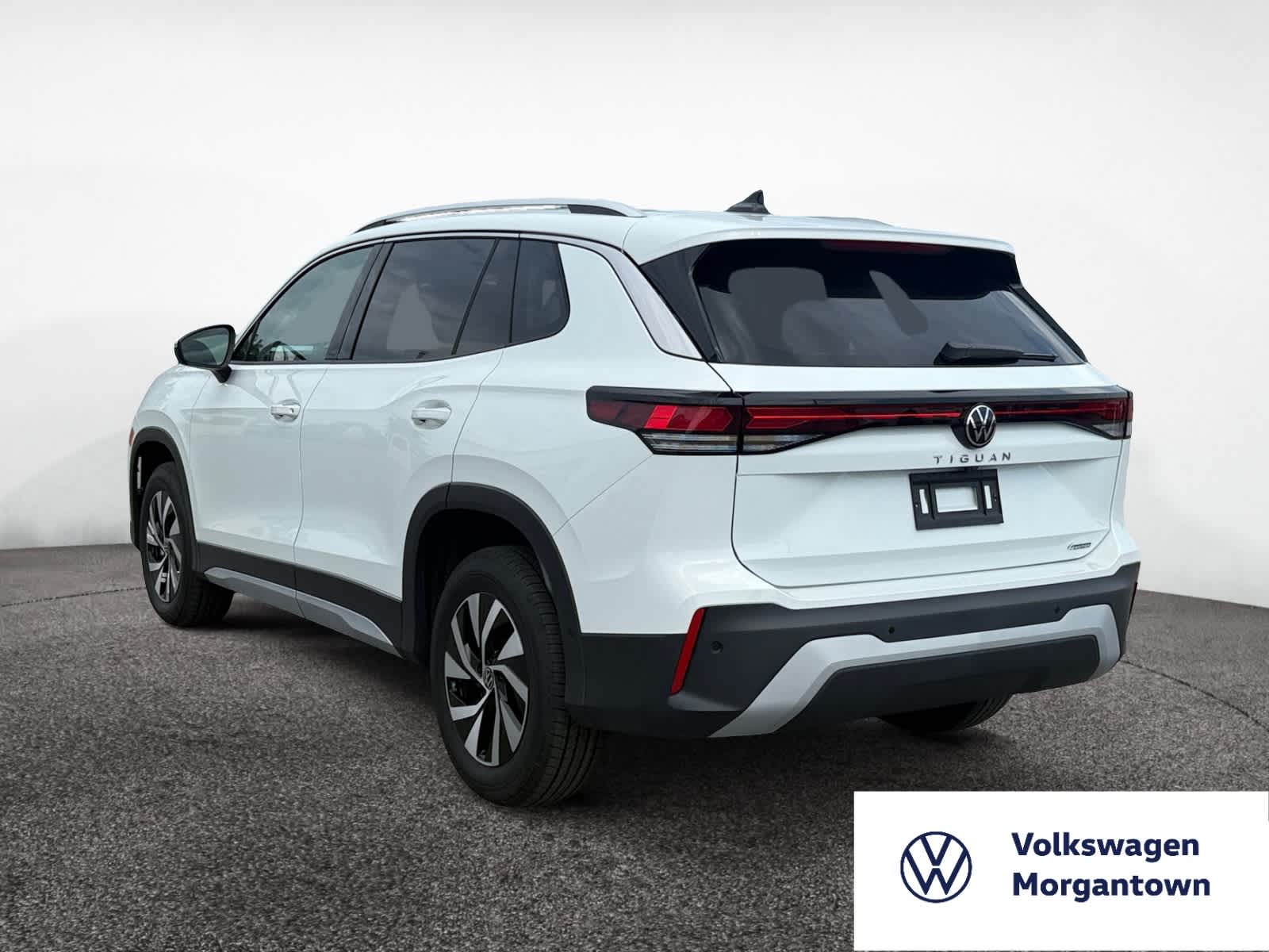 2025 Volkswagen Tiguan S photo 2