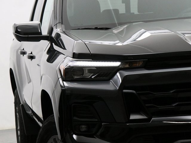 2025 Chevrolet Colorado Work Truck LT photo 4