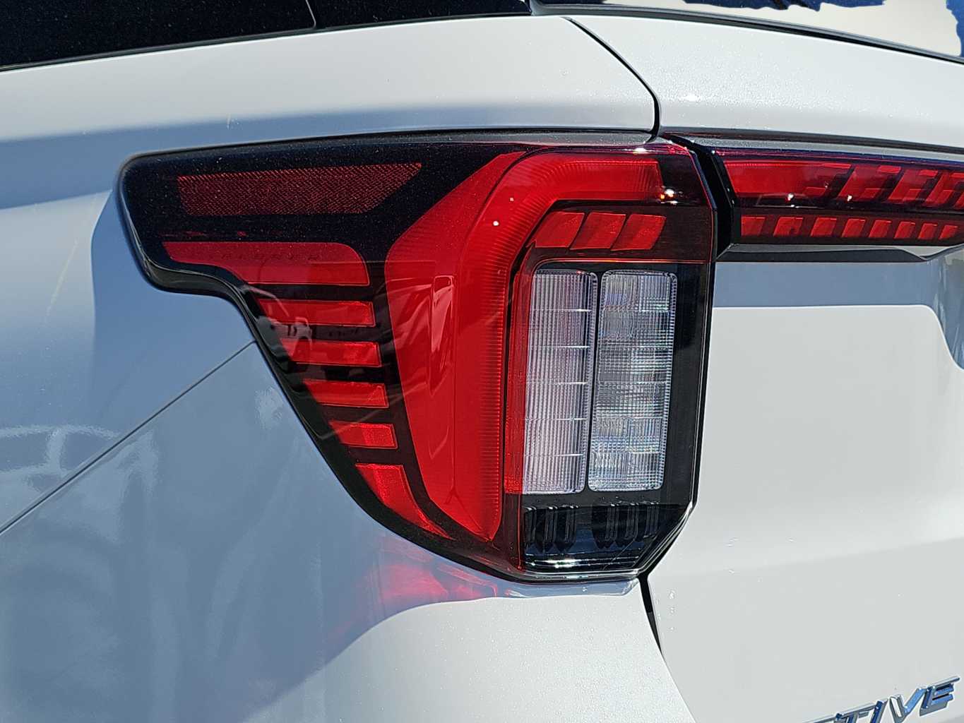 2025 Ford Explorer photo 11
