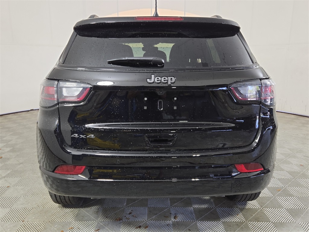 2025 Jeep Compass Limited photo 9