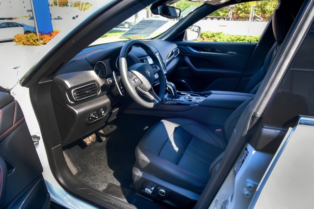 2024 Maserati Levante GT photo 14