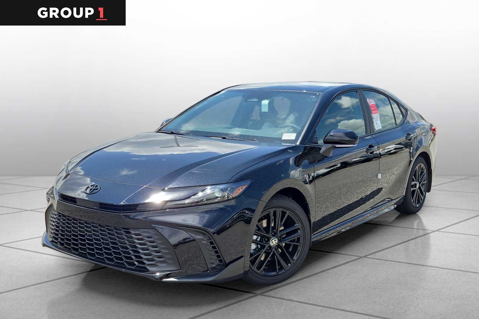 2026 Toyota Camry SE's photo