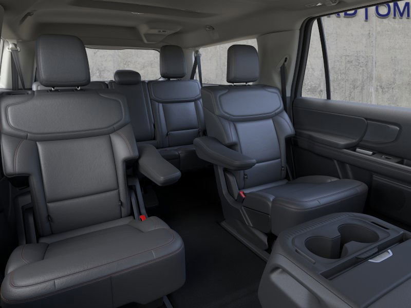 2025 Ford Expedition MAX photo 2