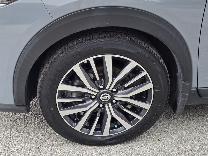 2021 Nissan Kicks SV photo 3