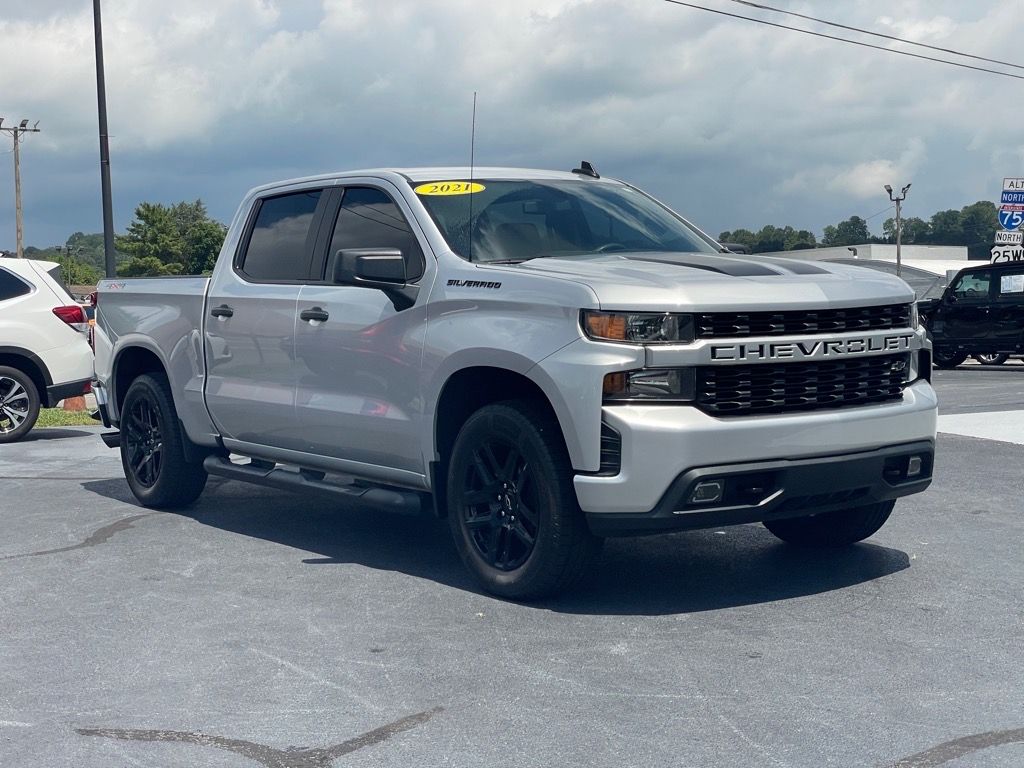 Used 2021 Silver Ice Metallic Chevrolet Custom image 1