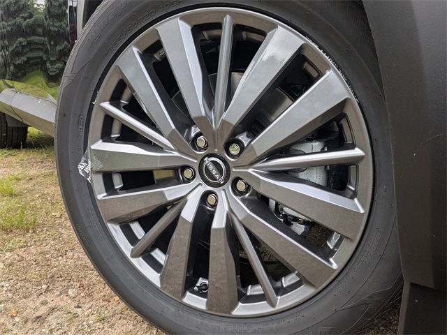 2025 Nissan Pathfinder SL photo 9