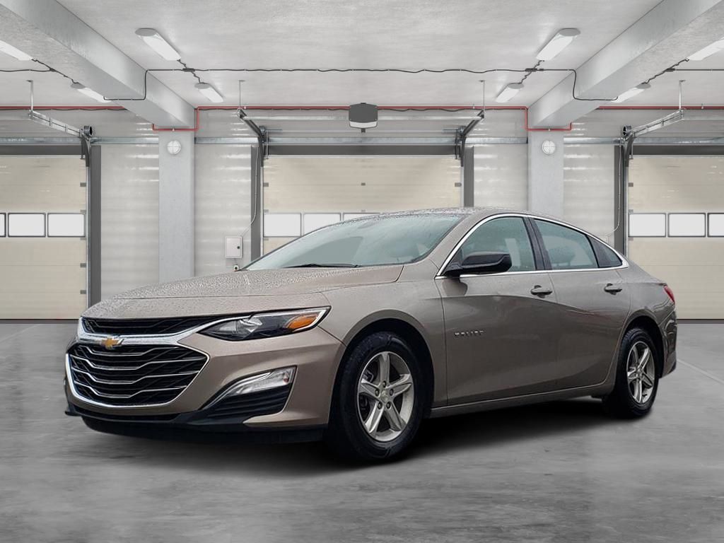 2022 Chevrolet Malibu LS photo 3