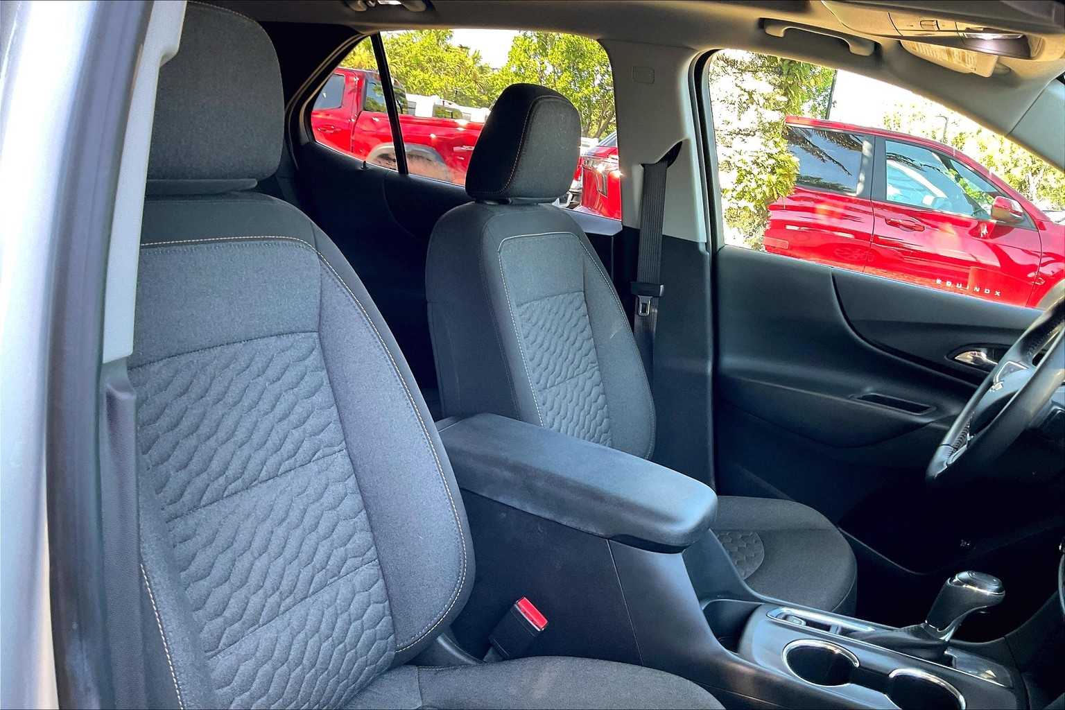 2020 Chevrolet Equinox LT photo 7