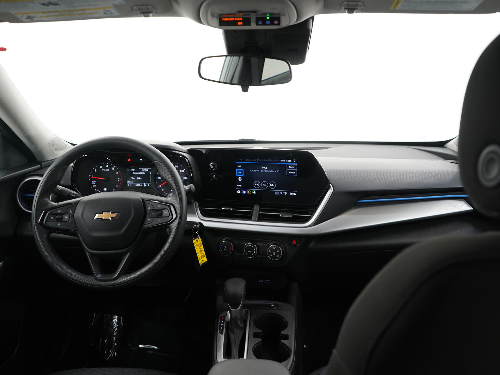 2024 Chevrolet Trax LS photo 12