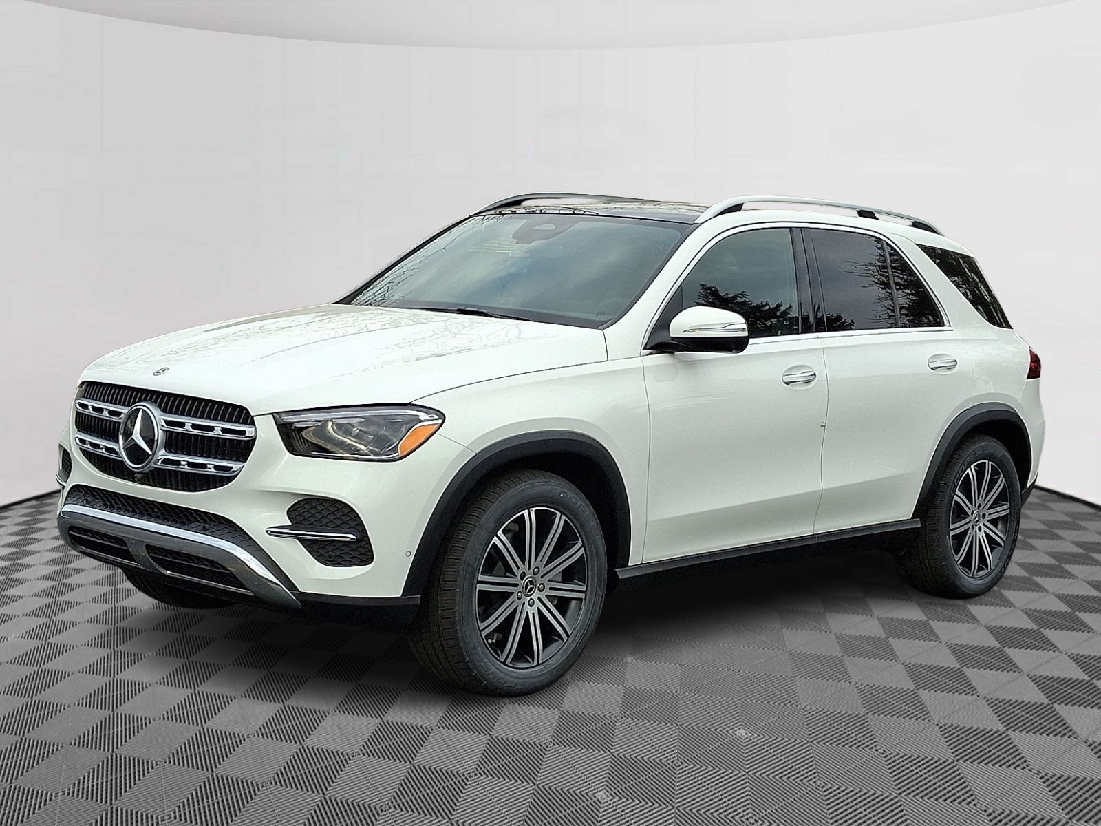 2026 Mercedes Benz GLE 350 4MATIC photo 3