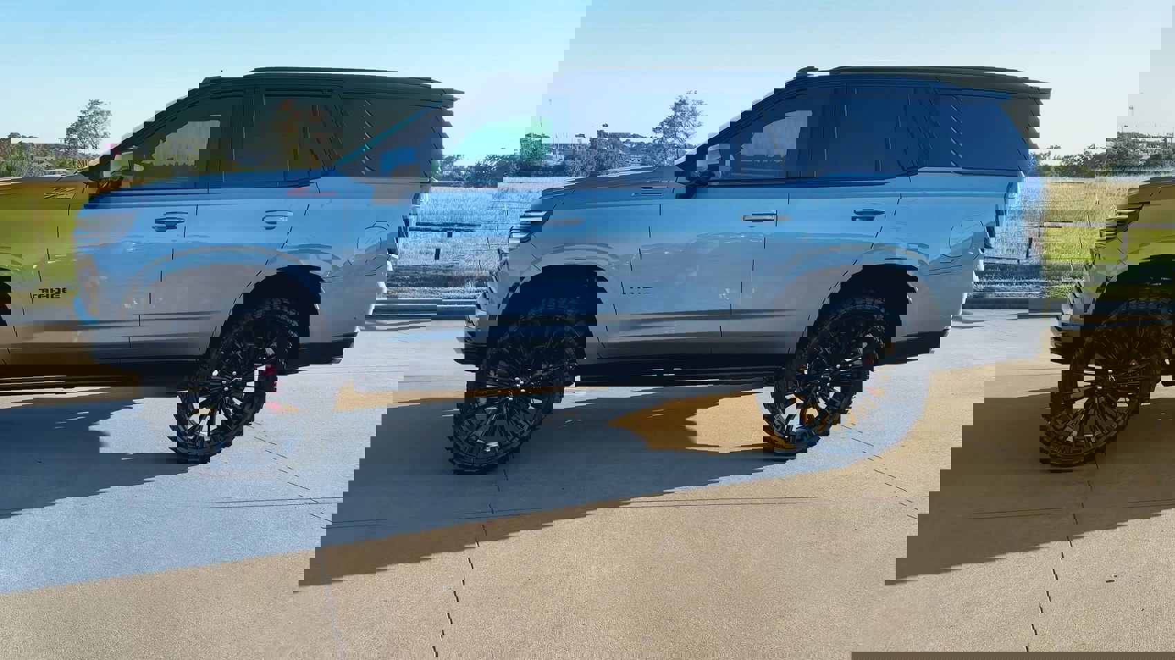 2026 Chevrolet Tahoe Z71 photo 3