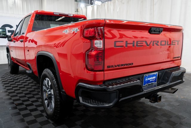 2024 Chevrolet Silverado 2500HD Custom photo 3