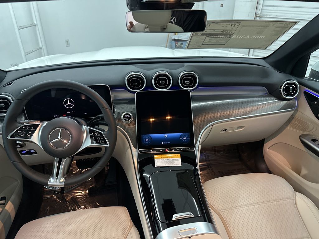2026 Mercedes Benz GLC 300 photo 16