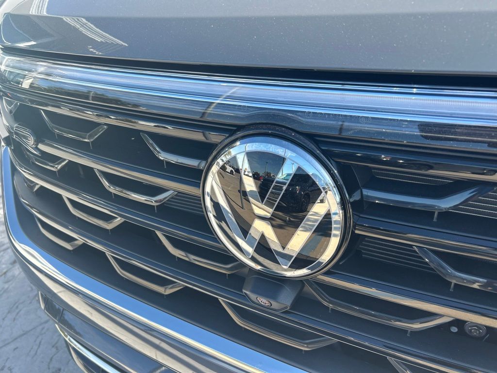 2026 Volkswagen Atlas SEL Premium R-Line photo 4