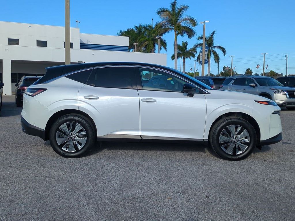 2025 Nissan Murano SL photo 4