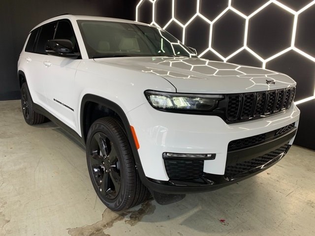 2025 Jeep Grand Cherokee Limited photo 7