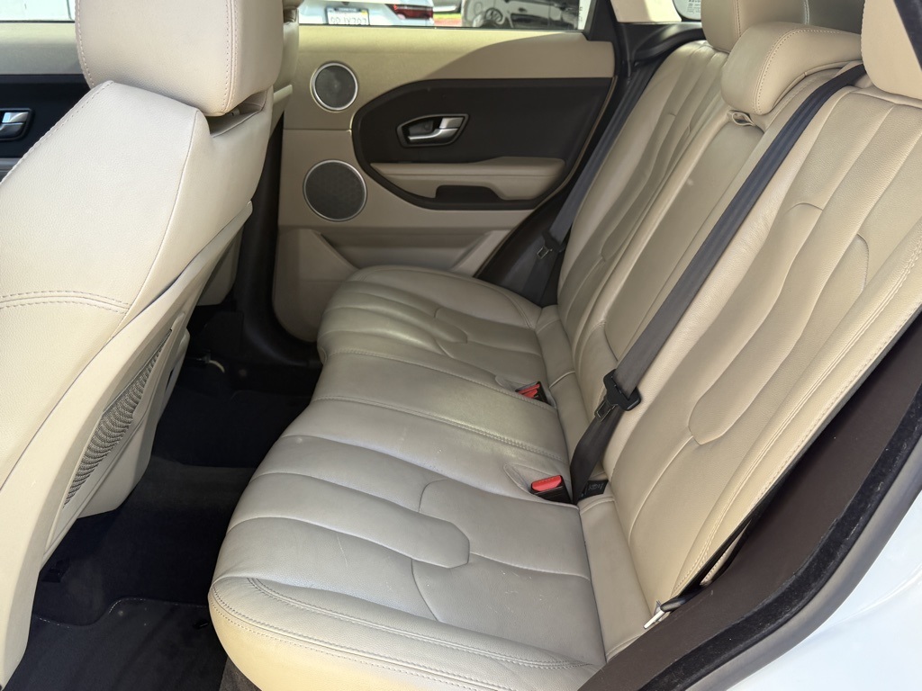 2015 Land Rover Range Rover Evoque Pure photo 28