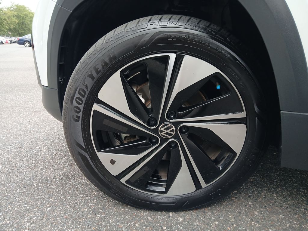 2024 Volkswagen Taos S photo 23