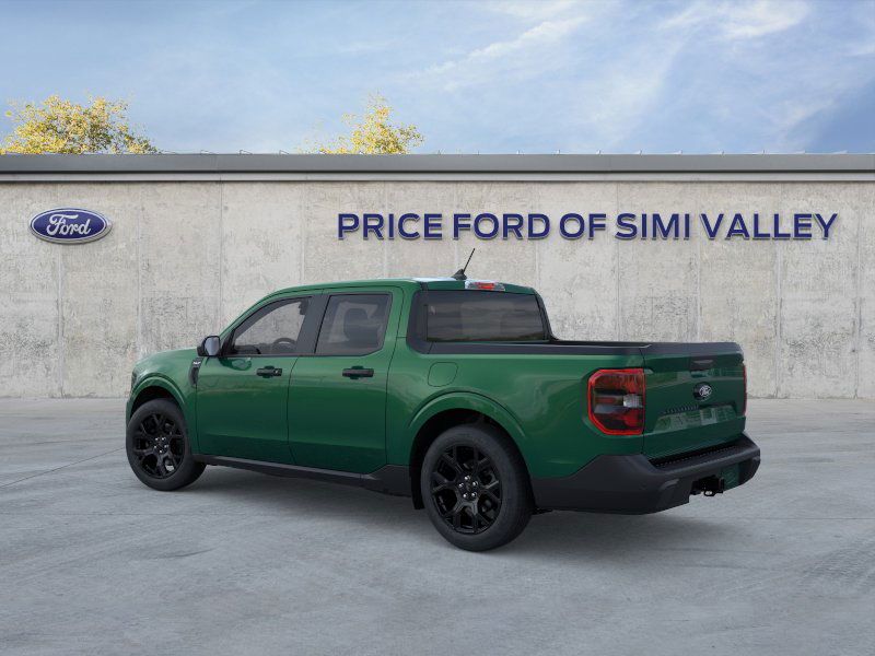 2025 Ford Maverick XLT photo 2