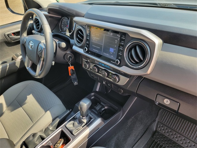 2022 Toyota Tacoma V6 4x4 photo 19