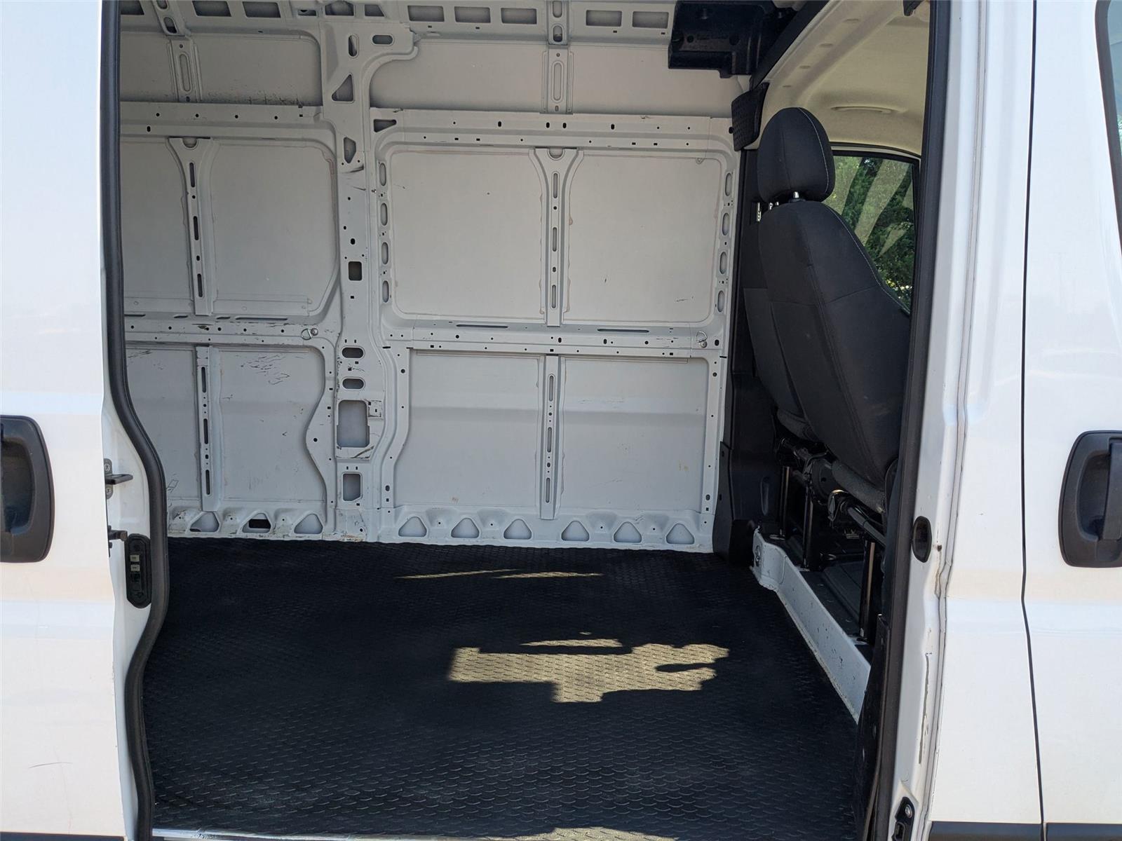 2023 Ram 2500 photo 25