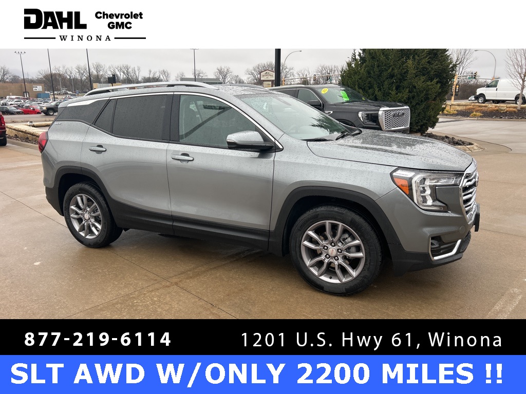 2024 GMC Terrain SLT