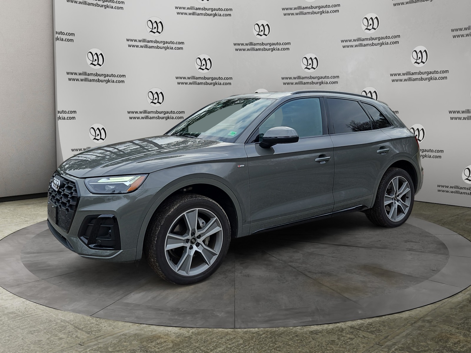 2025 Audi Q5 Premium's photo