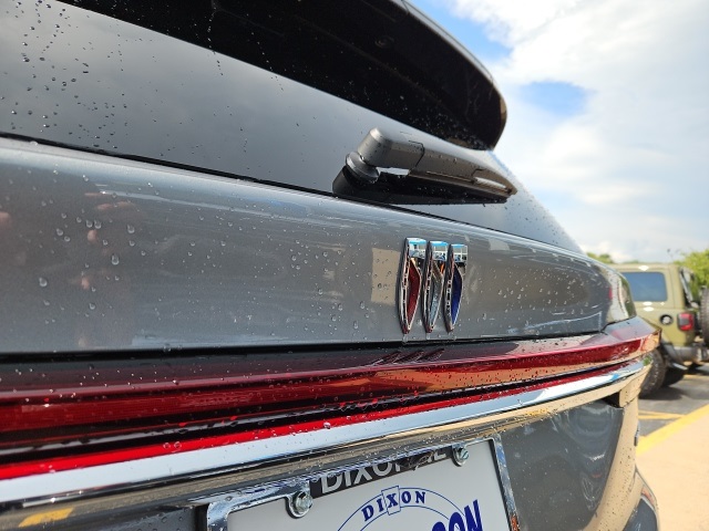 2026 Buick Enclave Preferred photo 3
